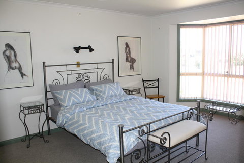 Maslin Beach House - Accommodation Sunshine Coast 10