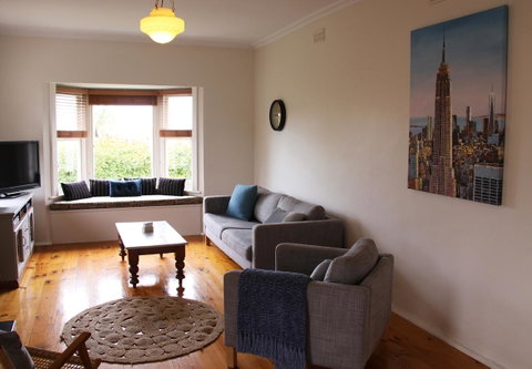 Grace Cottage - Accommodation Sunshine Coast 3