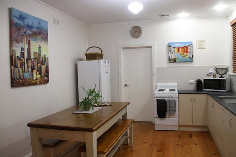 Grace Cottage - Accommodation Sunshine Coast 8