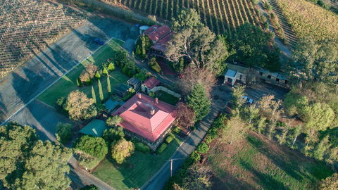 Vineyard Cottage BnB - Accommodation Sunshine Coast 1