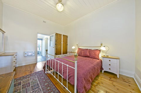 Vineyard Cottage BnB - Accommodation Sunshine Coast 2