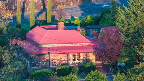 Vineyard Cottage BnB - Accommodation Sunshine Coast 0