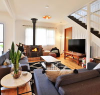Hudson Bay  Basin View-Pet Friendly-15 Mins to Hyams Beach - Accommodation Sunshine Coast