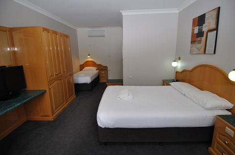 Hilton Beachfront Motel - Accommodation Sunshine Coast 36