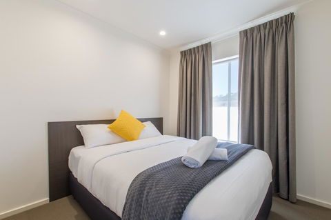Mick O\'Sheas - Accommodation Sunshine Coast 17