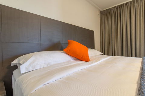 Mick O\'Sheas - Accommodation Sunshine Coast 30