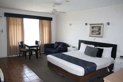 Lakeview Motel And Apartments - Accommodation Sunshine Coast 1