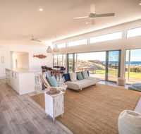 Middle River Beach House Western House - Accommodation Sunshine Coast