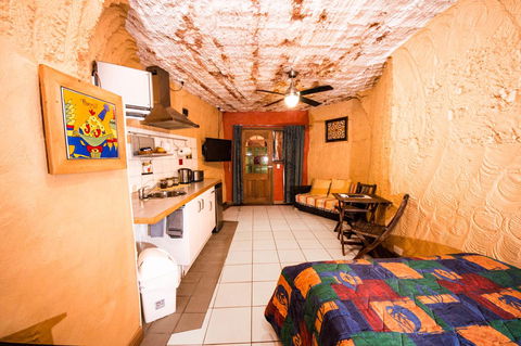 The Underground Motel - Accommodation Sunshine Coast 18