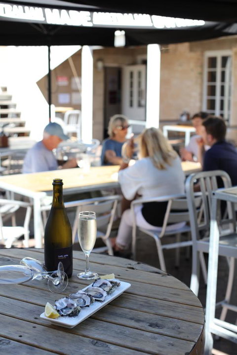 Caledonian Inn - Accommodation Sunshine Coast 16