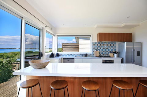 Culburra Beachhouse - Accommodation Sunshine Coast 13