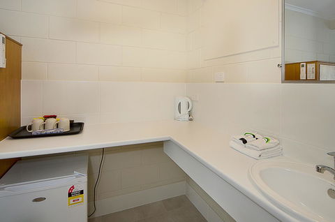 Victor Harbor City Inn - Accommodation Sunshine Coast 19