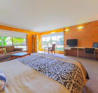 Country Roads Motor Inn Naracoorte - Accommodation Sunshine Coast