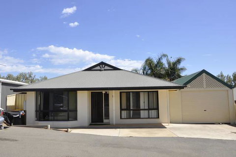 The Club House - Accommodation Sunshine Coast 4