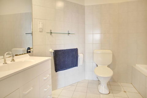 Navigators Motel & Diner - Accommodation Sunshine Coast 0