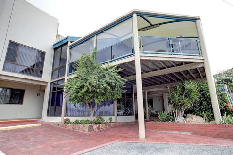 Navigators Motel & Diner - Accommodation Sunshine Coast 13