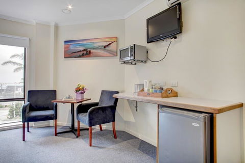 Navigators Motel & Diner - Accommodation Sunshine Coast 7
