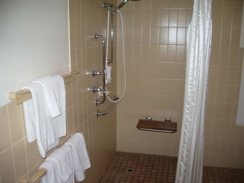 Aviators Lodge - Accommodation Sunshine Coast 7