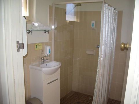 Aviators Lodge - Accommodation Sunshine Coast 22