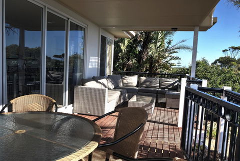 The Whitehouse - Accommodation Sunshine Coast 4