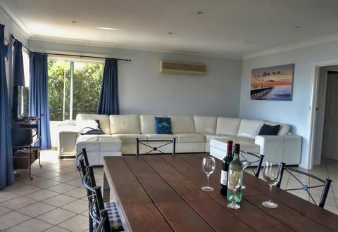 The Whitehouse - Accommodation Sunshine Coast 8