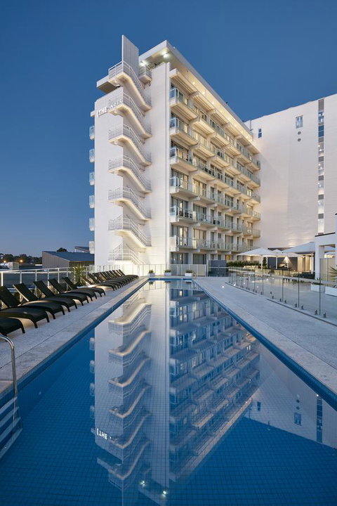 Art Series - The Watson - Accommodation Sunshine Coast 0