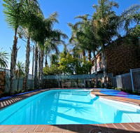 Cattlemans Country Motor Inn  Serviced Apartments - Accommodation Sunshine Coast