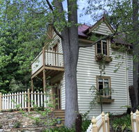 Aldgate Creek Cottage Bed and Breakfast - Accommodation Sunshine Coast