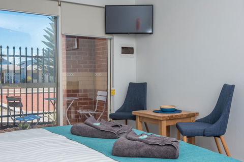 Jurien Bay Motel Apartments - Accommodation Sunshine Coast 8