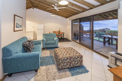 Chandlers Smiths Beach Villas - Accommodation Sunshine Coast 3