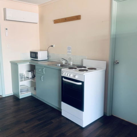 Bay Lodge - Accommodation Sunshine Coast 5