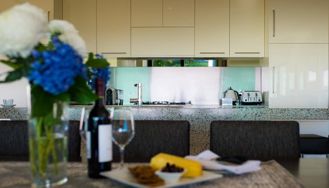 The Roozen Residence - Accommodation Sunshine Coast 7