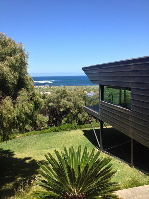 The Roozen Residence - Accommodation Sunshine Coast 3