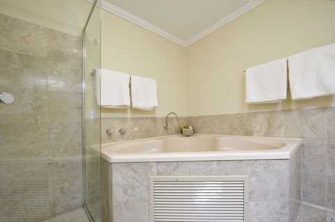 Abbey Beach Resort - Accommodation Sunshine Coast 13