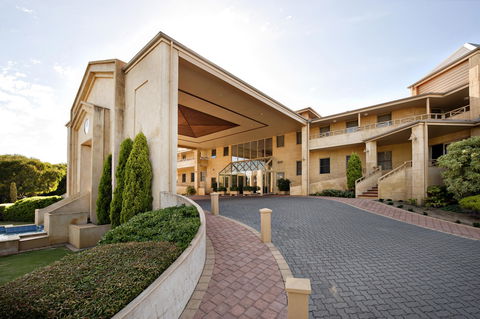 Abbey Beach Resort - Accommodation Sunshine Coast 6