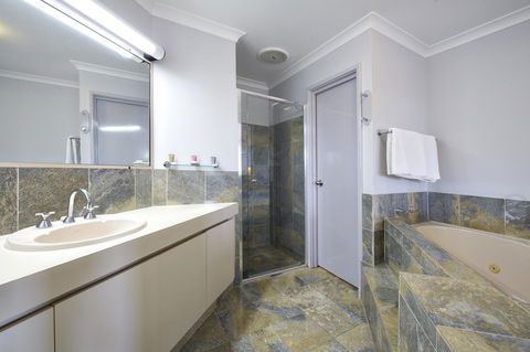Abbey Beach Resort - Accommodation Sunshine Coast 19