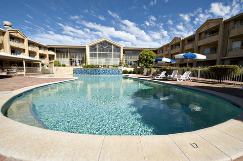Abbey Beach Resort - Accommodation Sunshine Coast 1