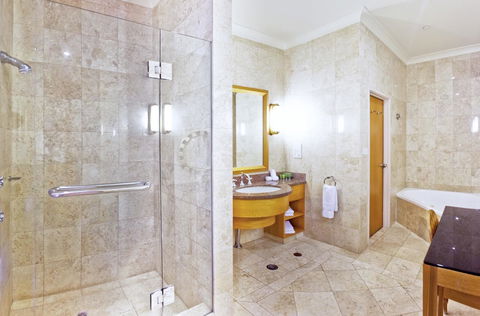 Duxton Hotel Perth - Accommodation Sunshine Coast 3