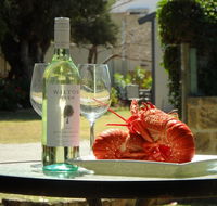 Lazy Lobster Holiday Units  Chalets - Accommodation Sunshine Coast