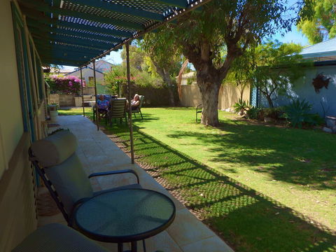 Lazy Lobster Holiday Units & Chalets - Accommodation Sunshine Coast 30