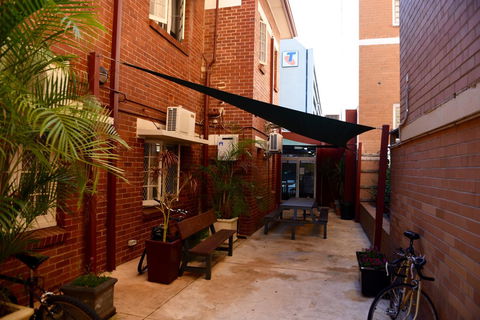 The Emperors Crown Hostel - Accommodation Sunshine Coast 10