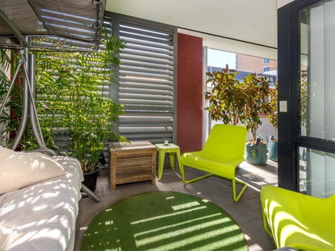 Home Apartment - Perth City Centre - Free WiFi - Accommodation Sunshine Coast 2