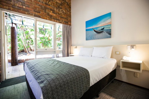 Leisure Inn Hotel Rockingham - Accommodation Sunshine Coast 1