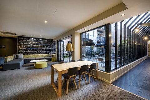 Mantra On Hay Perth - Accommodation Sunshine Coast 9