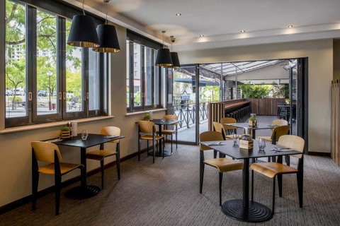 Mantra On Hay Perth - Accommodation Sunshine Coast 11