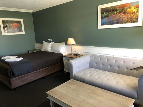 Dog Rock Motel - Accommodation Sunshine Coast 1
