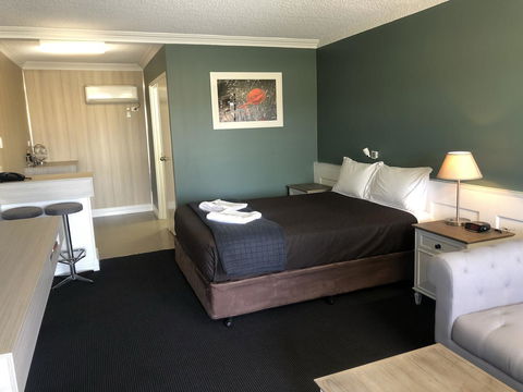 Dog Rock Motel - Accommodation Sunshine Coast 10