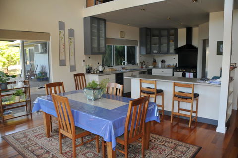 Glenelg On King Bed & Breakfast - Accommodation Sunshine Coast 22