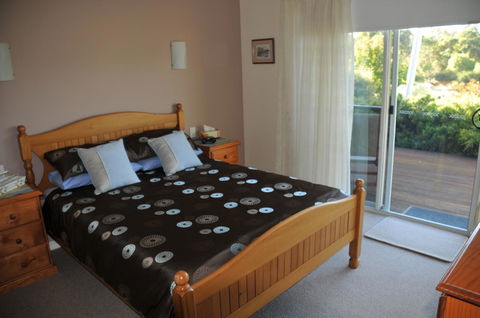 Glenelg On King Bed & Breakfast - Accommodation Sunshine Coast 24