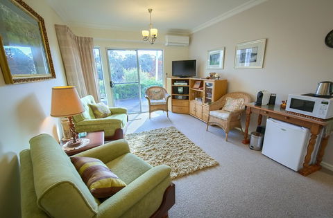 Glenelg On King Bed & Breakfast - Accommodation Sunshine Coast 2